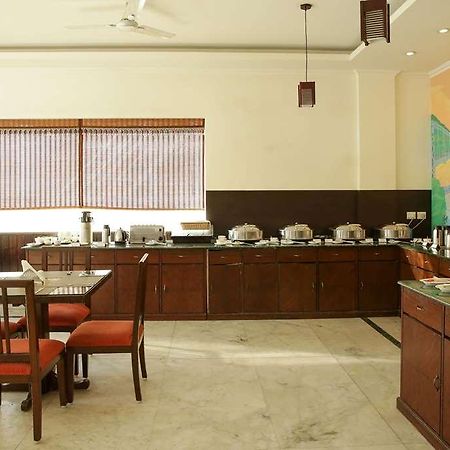 Comfort Hotel Dewa Retreat Rishikesh Nhà hàng bức ảnh